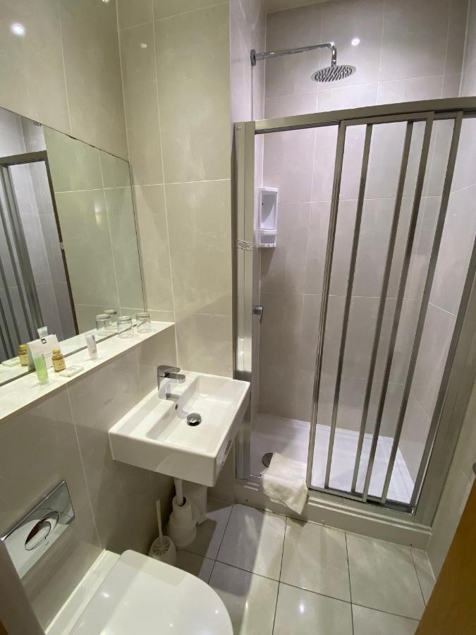 Dudsbury Golf Club - Hotel And Spa เฟิร์นดาวน์ ภายนอก รูปภาพ