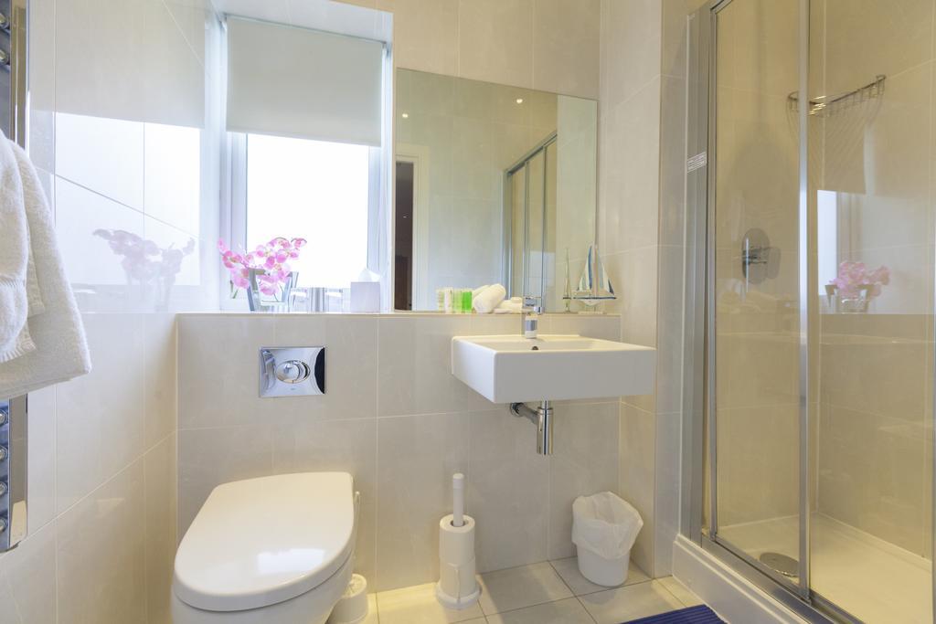 Dudsbury Golf Club - Hotel And Spa เฟิร์นดาวน์ ภายนอก รูปภาพ